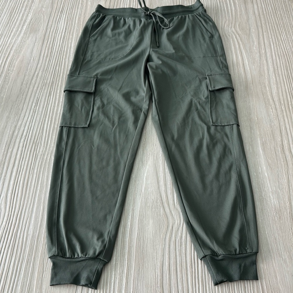 Rachel Zoe NWOT Women’s Buttery Soft Joggers Pants Pockets Green Size M